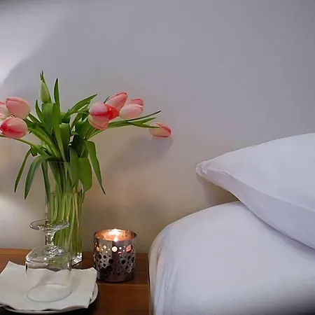 Val Senart 1ere Avenue Hotel