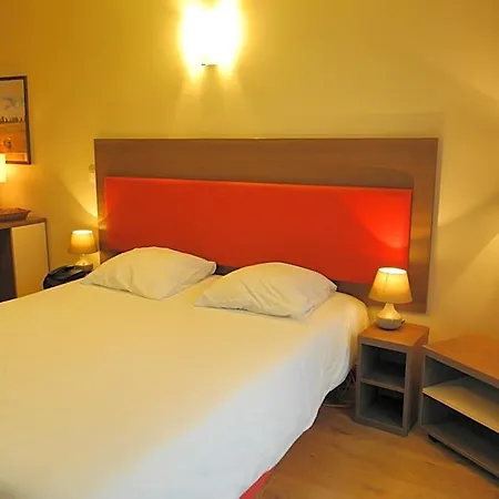 Val Senart 1ere Avenue Aparthotel