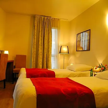 Val Senart 1ere Avenue 3*